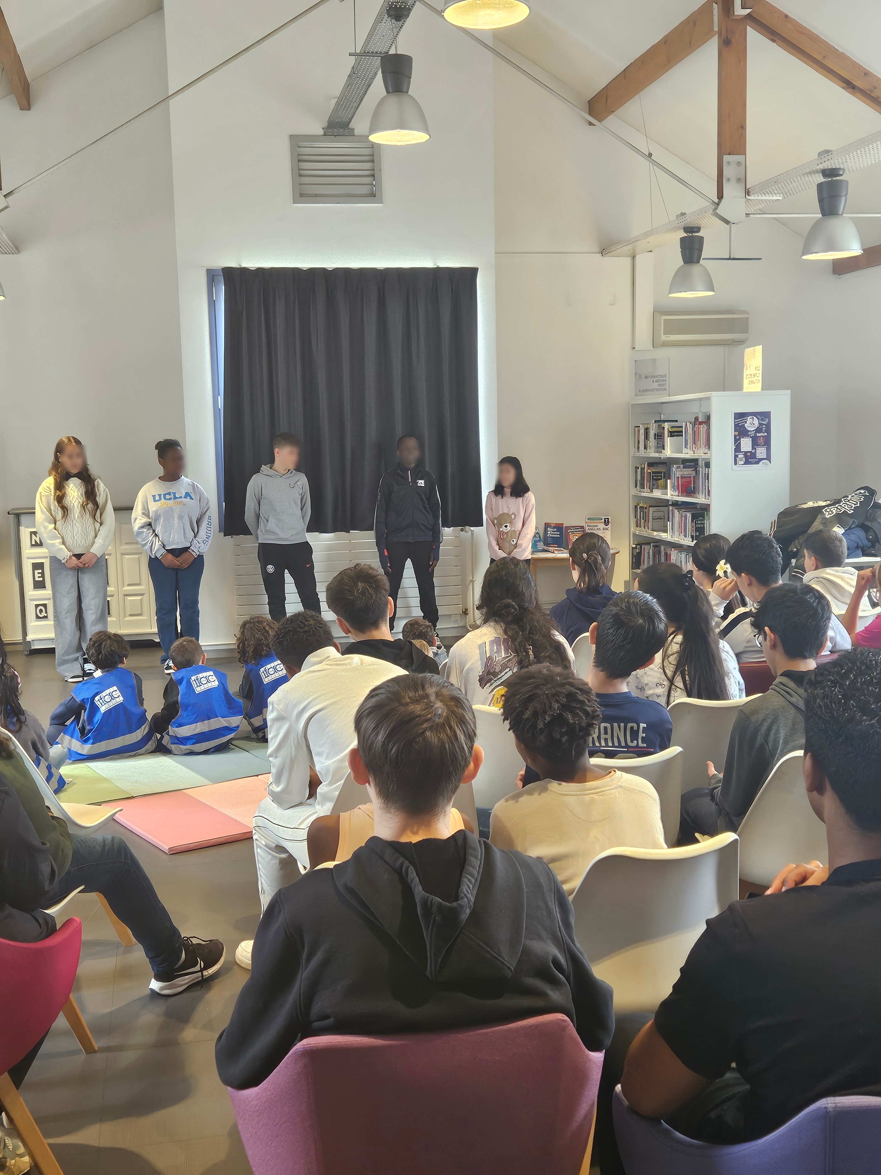 ça s'est passé : Séance de contes animée par des collégiens | 